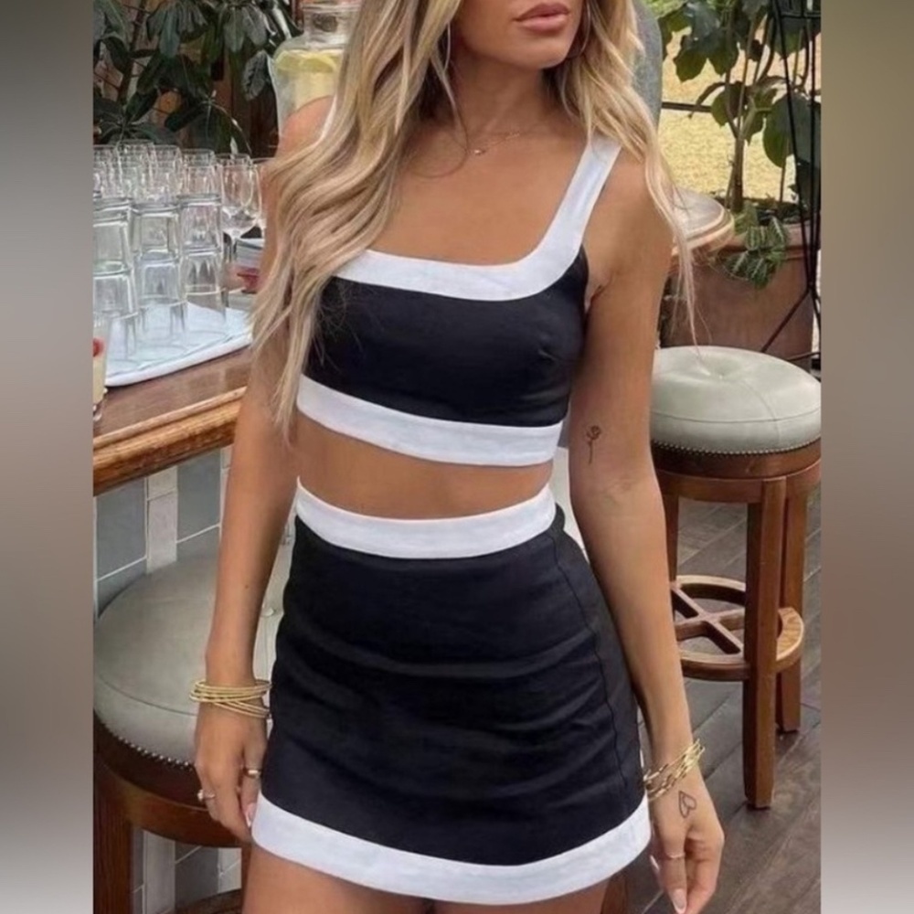 NWT Reformation Robbie Linen Two Piece in Black & White - size 4 - Picture 9 of 10